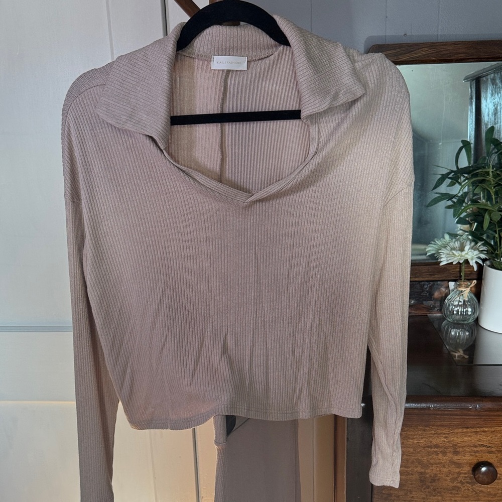 🤎 Kali Fashions Ribbed Knit Lounge Set — Estimated Size S/M - Picture 2 of 6